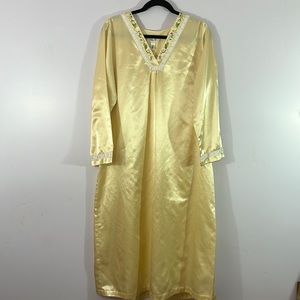 Vintage Classic Elements silky embroidered nightgown, polyester cotton blend, M